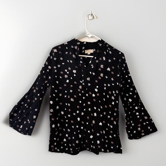Loft Blouse Small Black‎ Floral Pleated Bell Sleeve Lightweight Pheasant - Picture 1 of 6